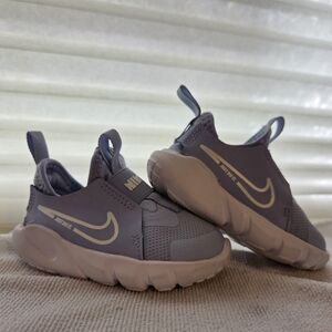 Nike Toddler Flex Runner 2, Size 5C